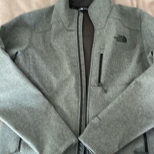 North face wind wall large jacket